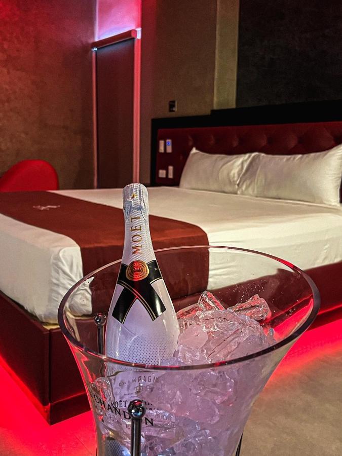 Motel Boutique Qatro Ensenada Ngoại thất bức ảnh
